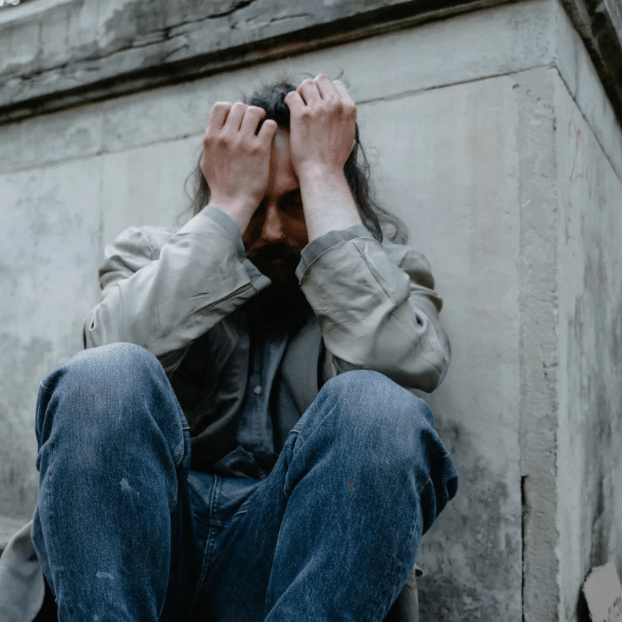 verwarde man, verward gedrag